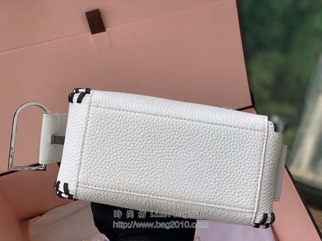 DELVAUX女包 標誌性包款 旋轉拎著提把D扣環 德爾沃女手提包 CL0020 編織白 Delvaux信封袋  fcs1259